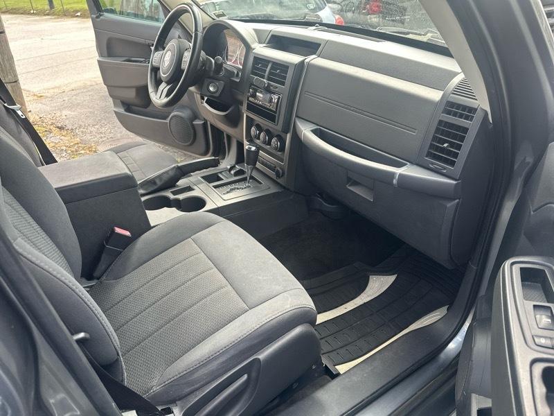 Jeep Liberty Sport 4WD 2012