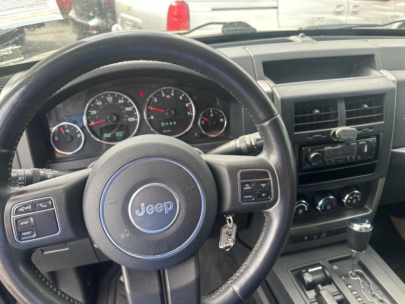 Jeep Liberty Sport 4WD 2012