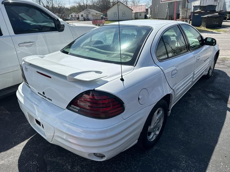 Pontiac Grand Am SE Sedan 1999