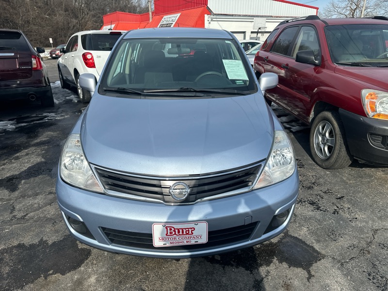 Nissan Versa 1.8 S Hatchback 2010