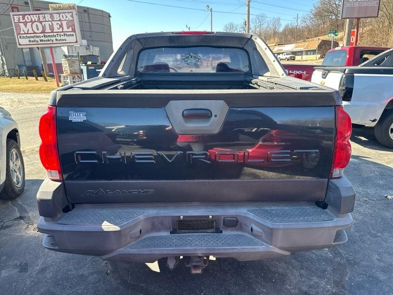 Chevrolet Avalanche 1500 4WD 2003