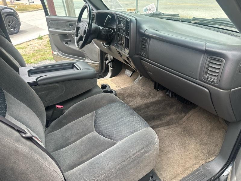 Chevrolet Avalanche 1500 4WD 2003