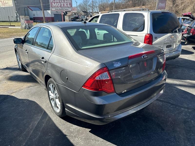 Ford Fusion SE 2012