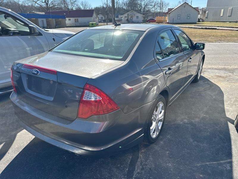 Ford Fusion SE 2012