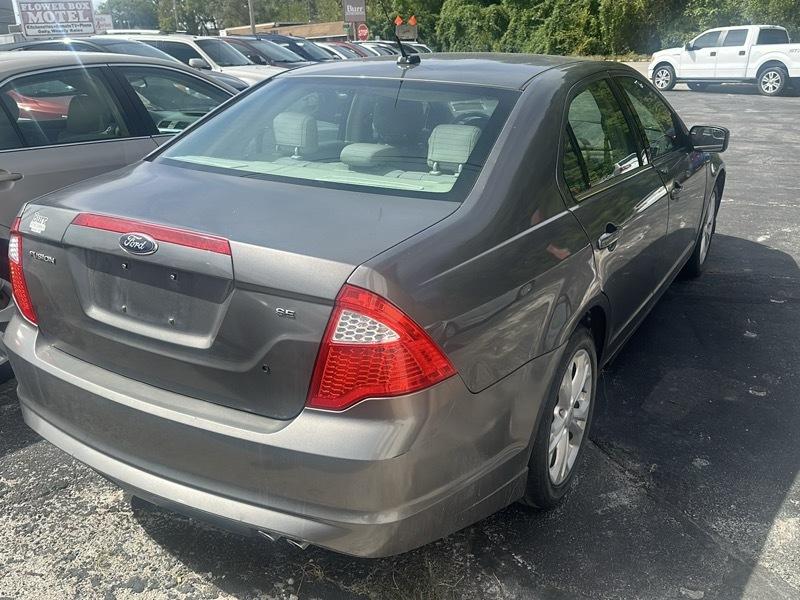 Ford Fusion SE 2012