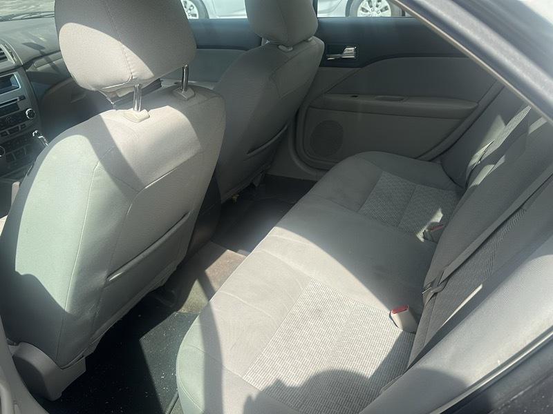 Ford Fusion SE 2012