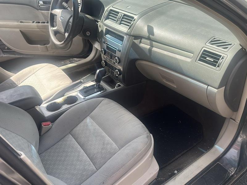 Ford Fusion SE 2012