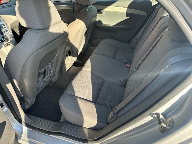 Chevrolet Malibu 1LT 2012