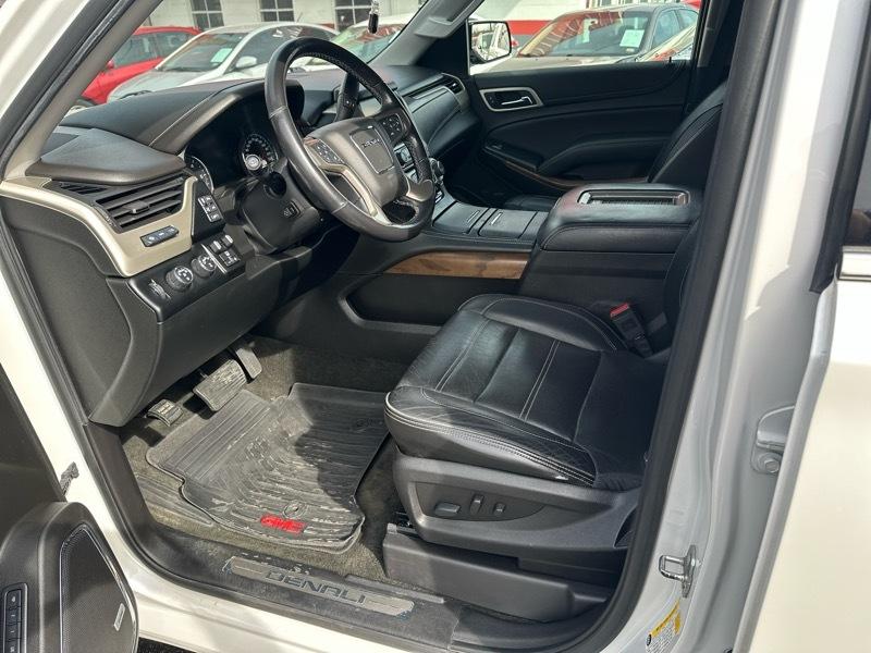 GMC Yukon XL Denali 4WD 2018