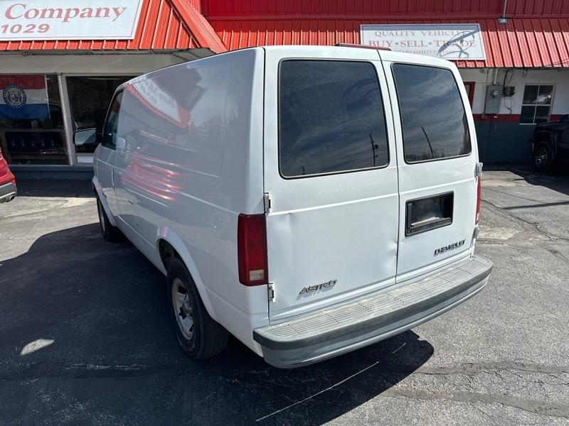 Chevrolet Astro Cargo Van 2WD 2002