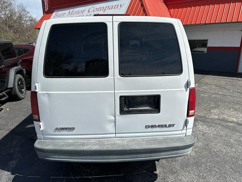 Chevrolet Astro Cargo Van 2WD 2002