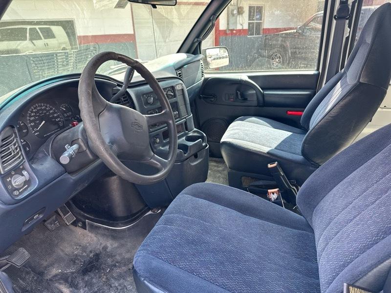 Chevrolet Astro Cargo Van 2WD 2002