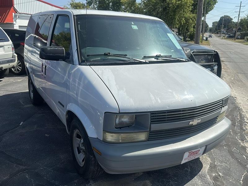 Chevrolet Astro Cargo Van 2WD 2002