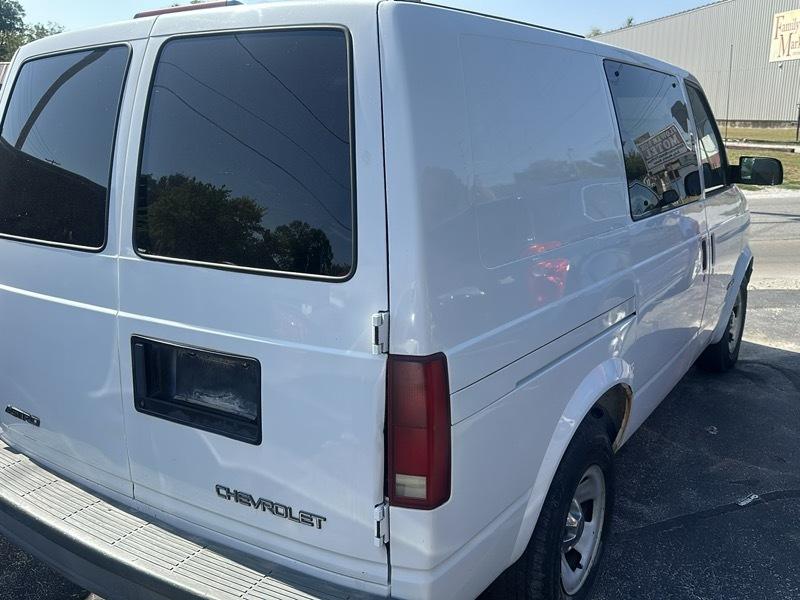 Chevrolet Astro Cargo Van 2WD 2002