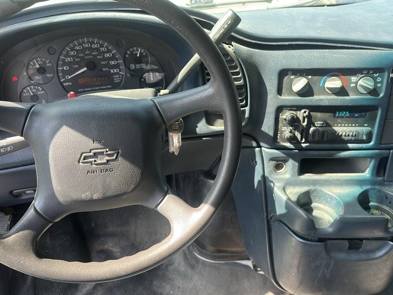 Chevrolet Astro Cargo Van 2WD 2002