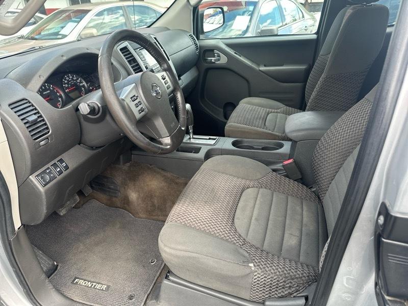 Nissan Frontier S Crew Cab 5AT 4WD 2016