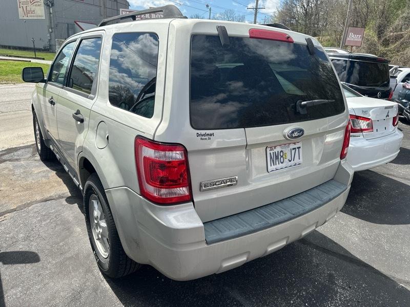 Ford Escape XLT 2WD I4 2008