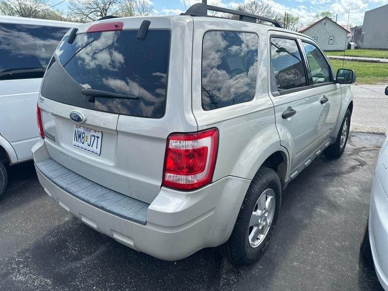 Ford Escape XLT 2WD I4 2008