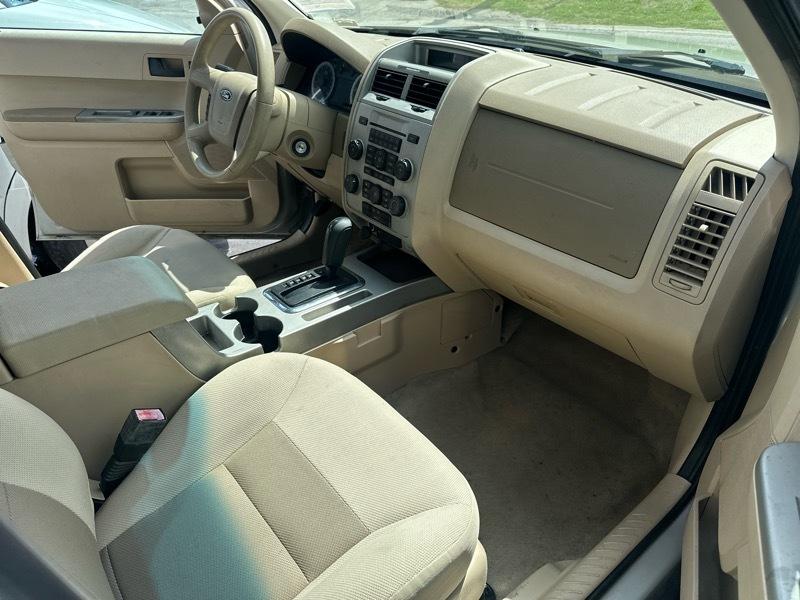 Ford Escape XLT 2WD I4 2008