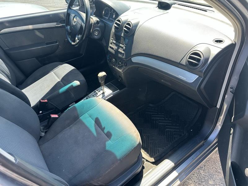 Chevrolet Aveo LS 4-Door 2011