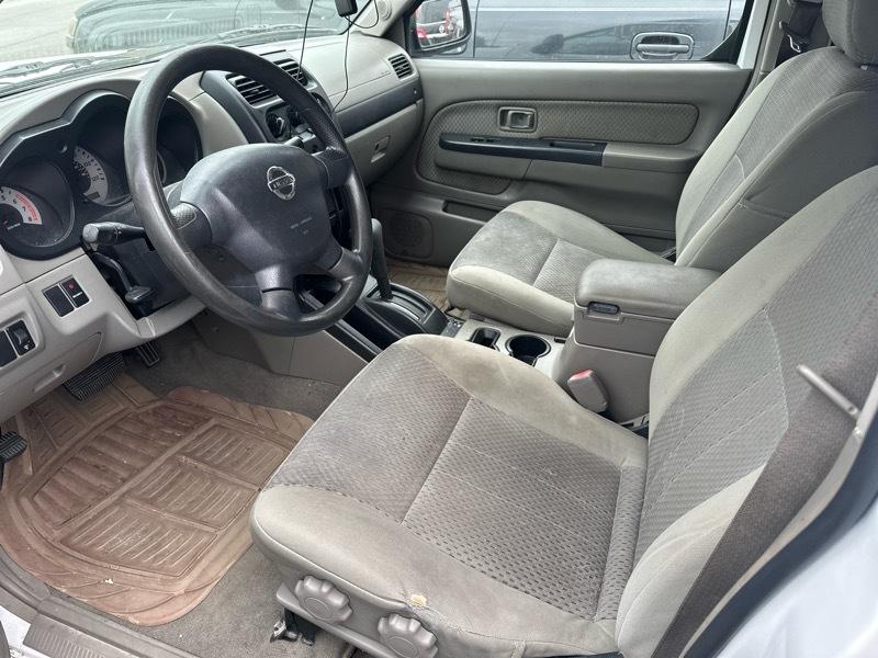 Nissan Xterra XE 2WD 2004