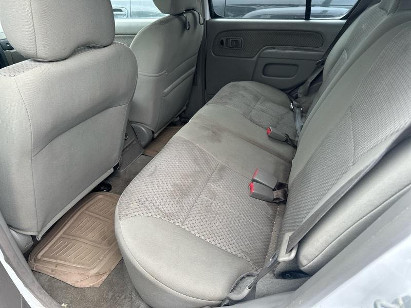 Nissan Xterra XE 2WD 2004