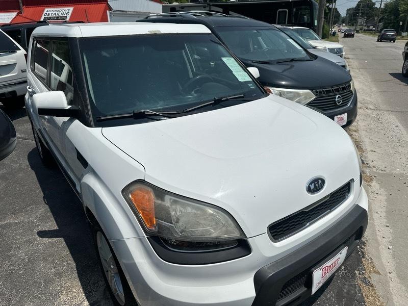 Kia Soul + 2011