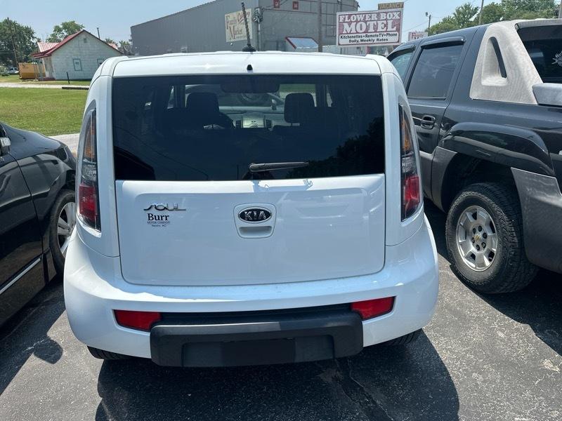 Kia Soul + 2011