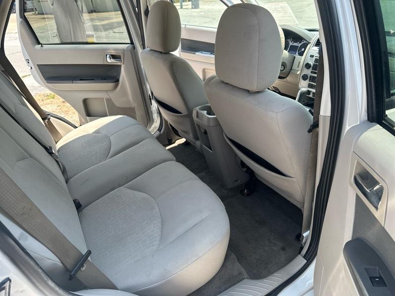 Mercury Mariner FWD 4dr I4 2009