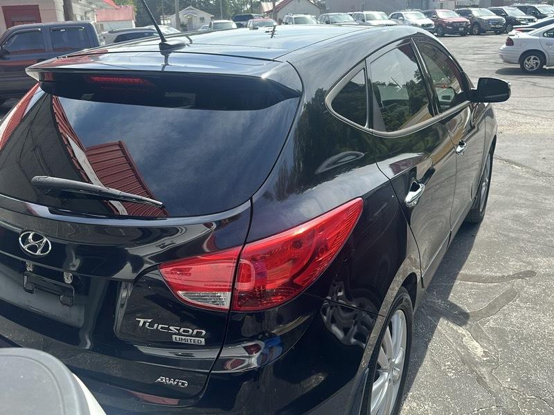 Hyundai Tucson Limited Auto AWD 2011