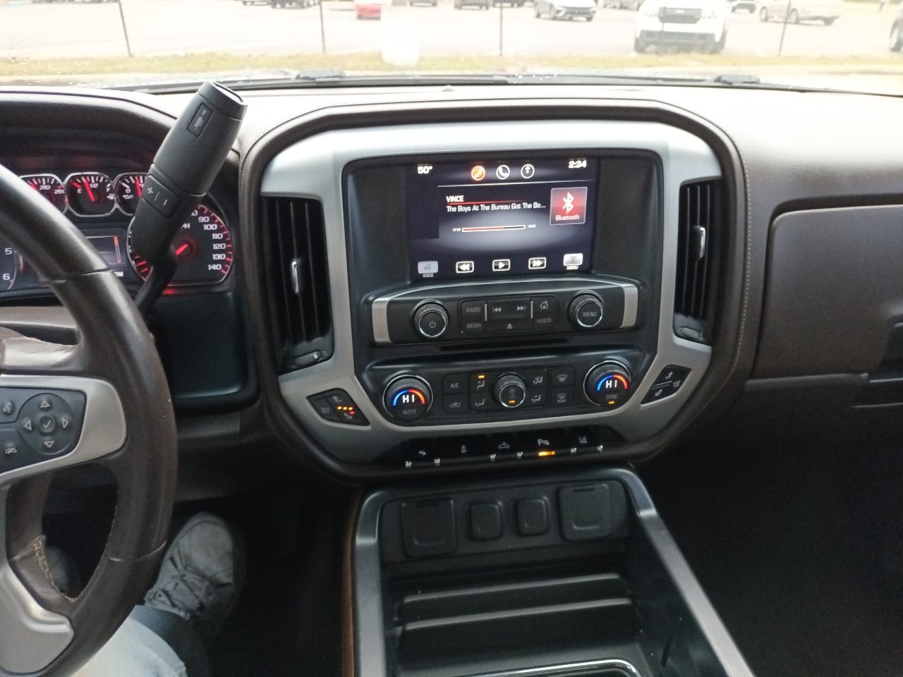 GMC Sierra SLT Crew Cab 2WD 2014