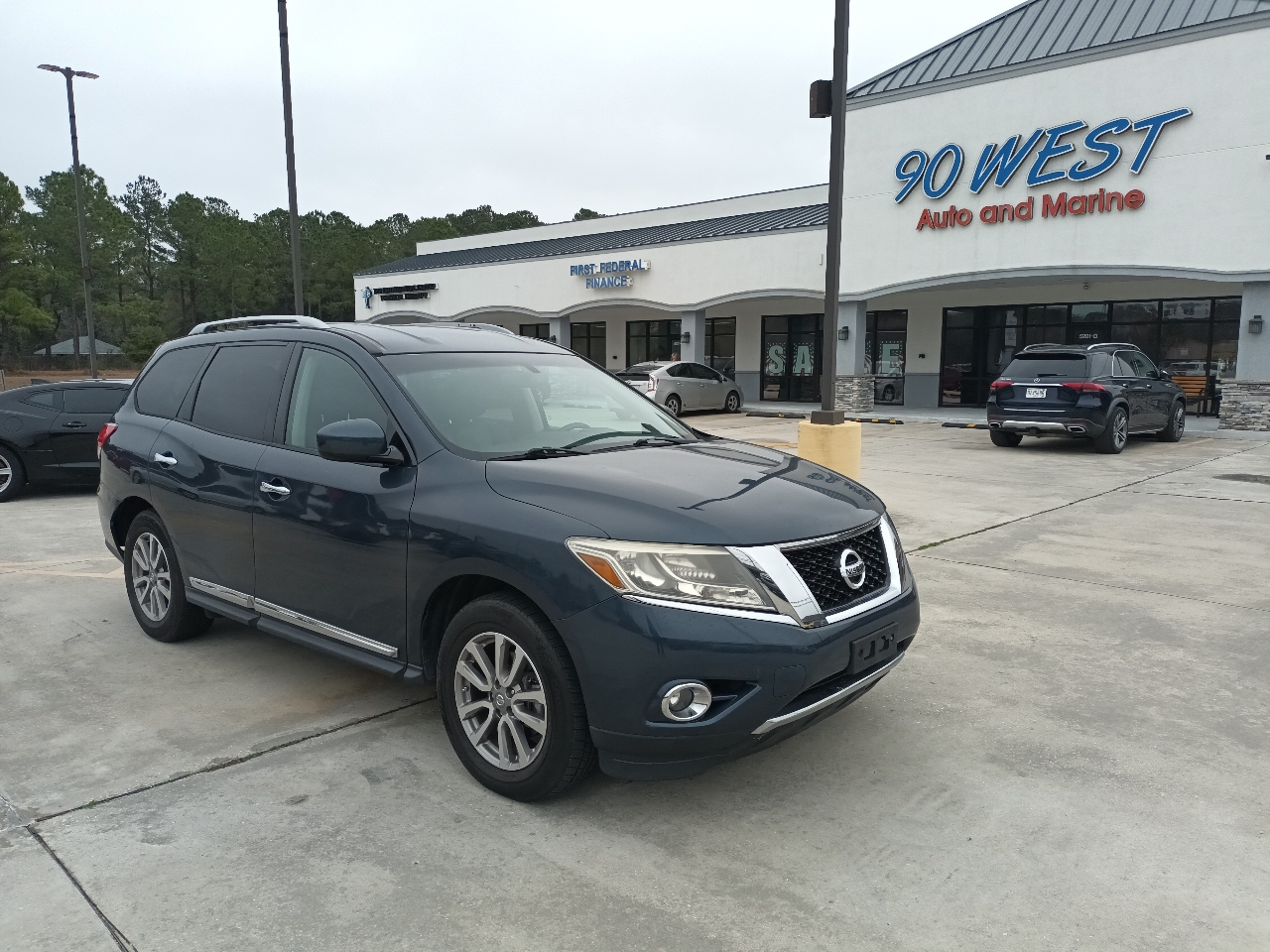2015 Nissan Pathfinder S 2WD
