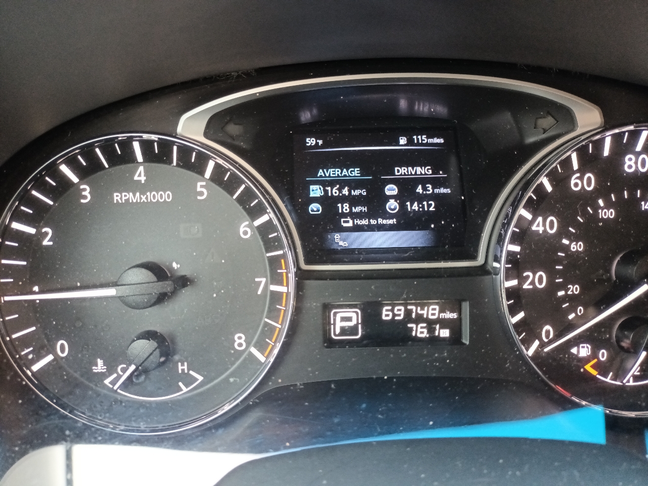 Nissan Pathfinder S 2WD 2015