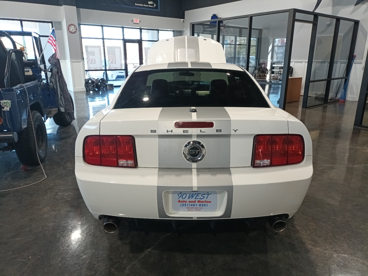 Ford Shelby GT350 Base 2007