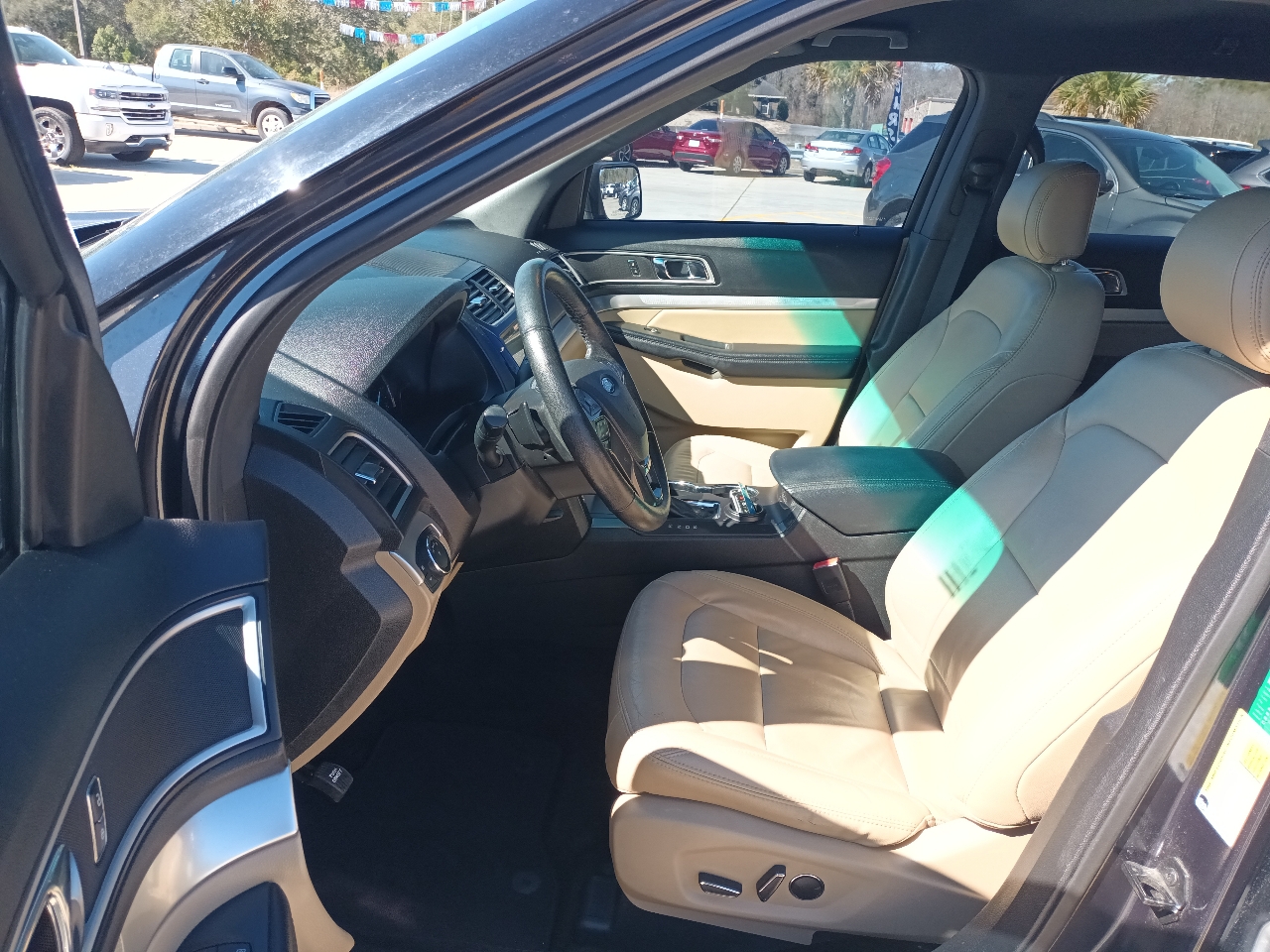 Ford Explorer XLT FWD 2017