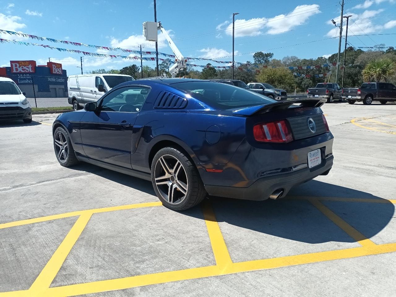 Ford Mustang GT Coupe 2011
