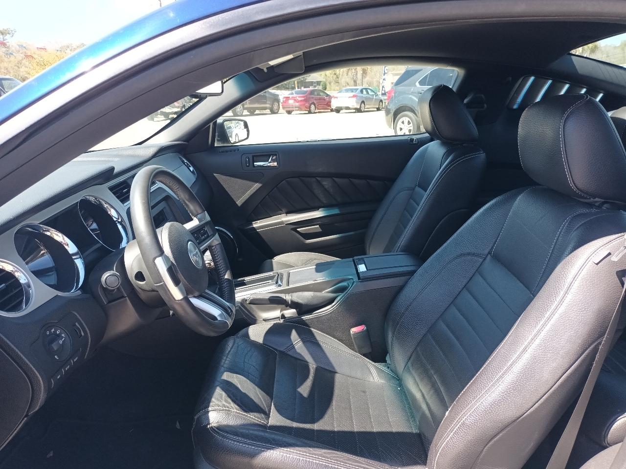 Ford Mustang GT Coupe 2011