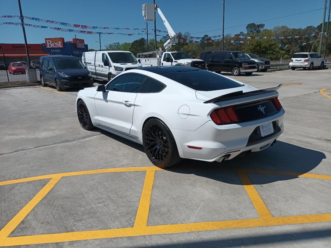 Ford Mustang V6 Coupe 2015