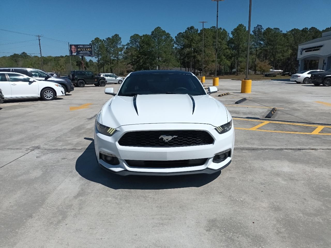 Ford Mustang V6 Coupe 2015