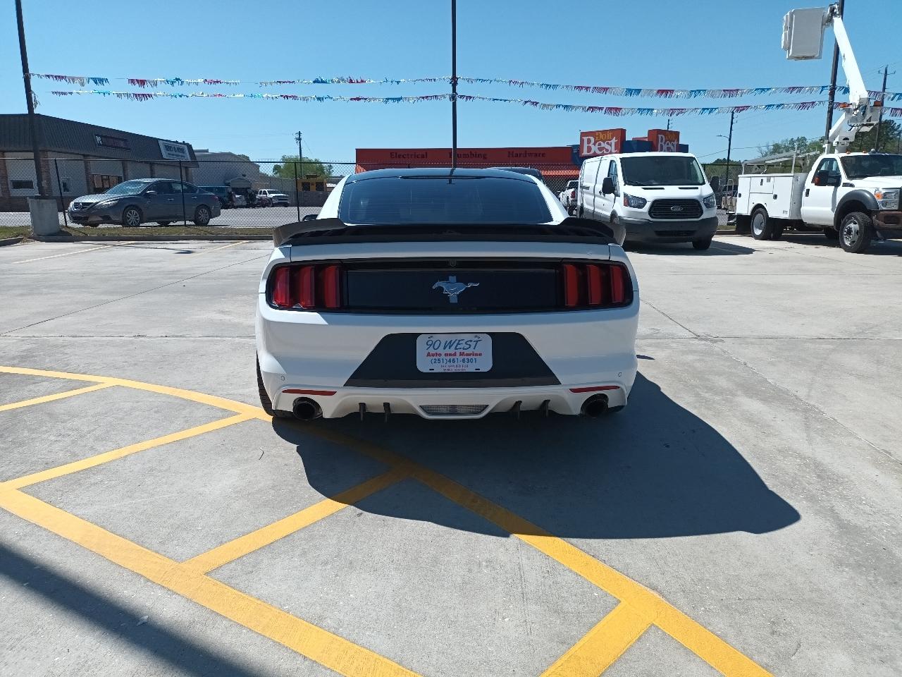 Ford Mustang V6 Coupe 2015