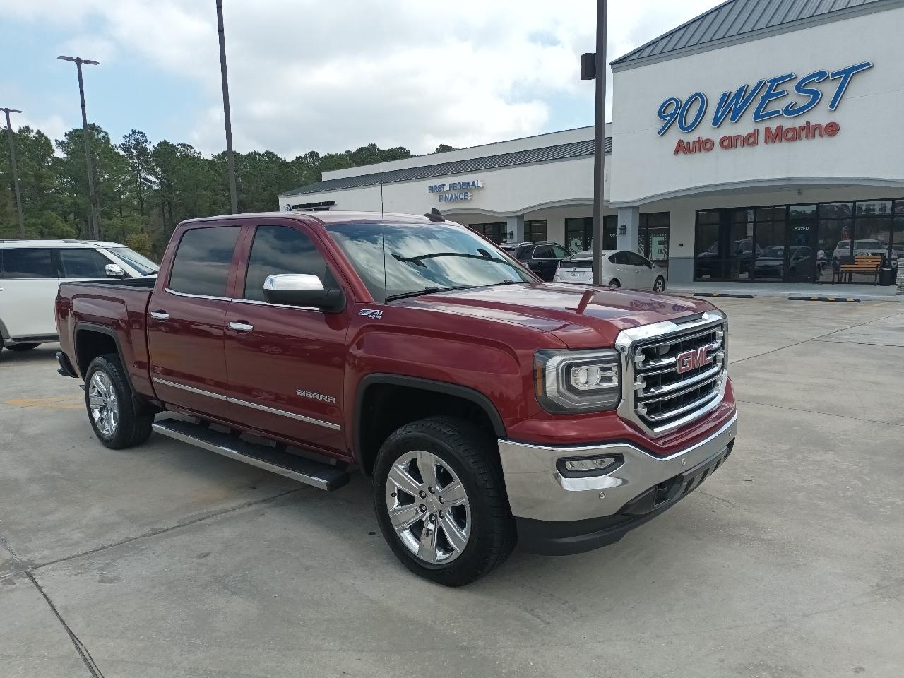 2017 GMC Sierra SLT Crew Cab Short Box 4WD