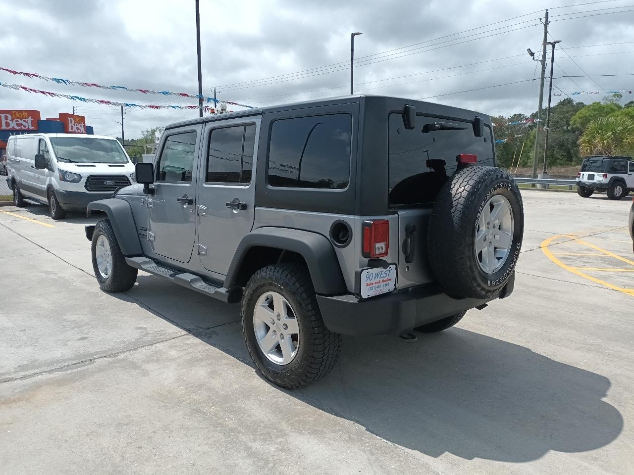 Jeep Wrangler Unlimited Sport 4WD 2015