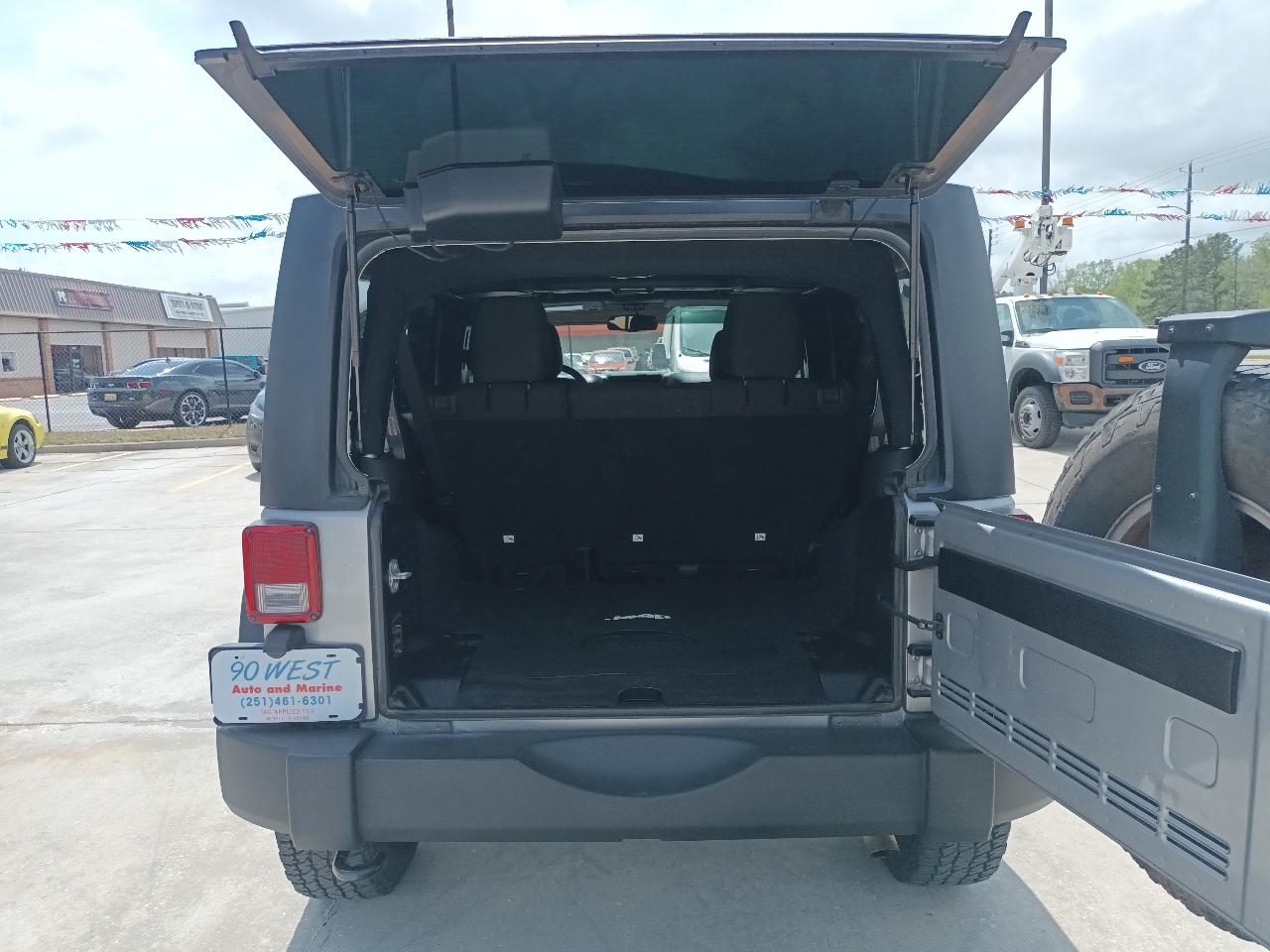 Jeep Wrangler Unlimited Sport 4WD 2015