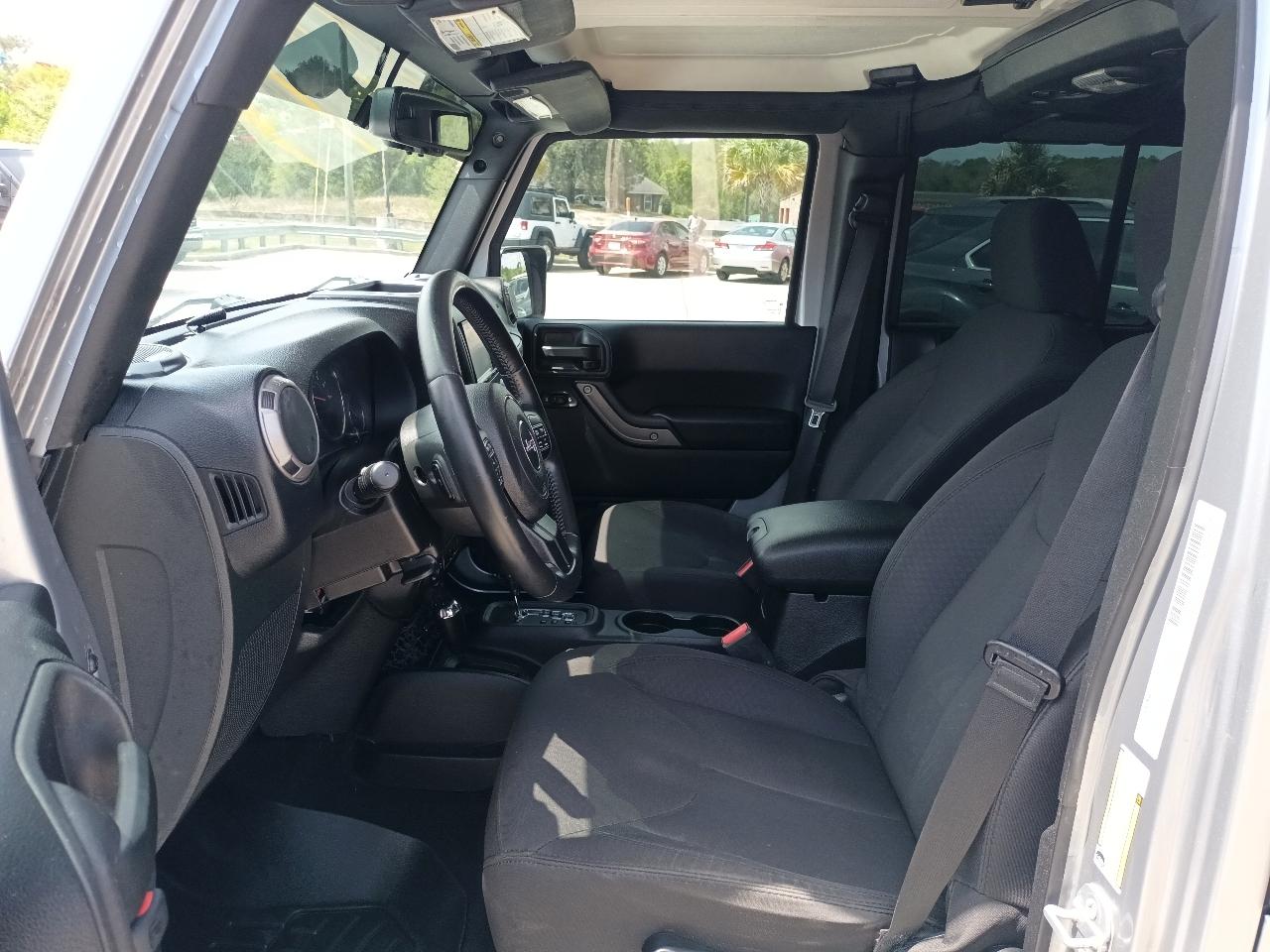 Jeep Wrangler Unlimited Sport 4WD 2015