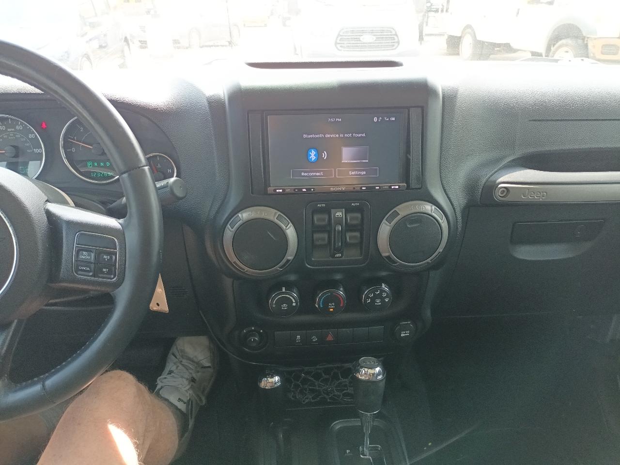 Jeep Wrangler Unlimited Sport 4WD 2015