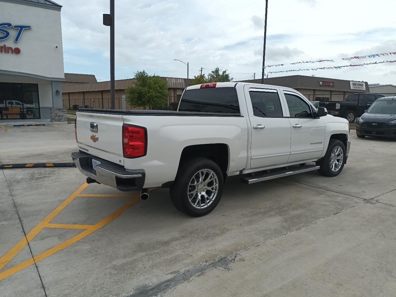 Chevrolet Silverado 1500 LT Crew Cab 2WD 2017