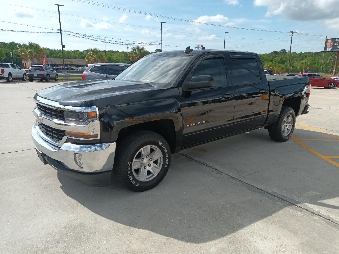 Chevrolet Silverado 1500 LT Crew Cab 2WD 2017