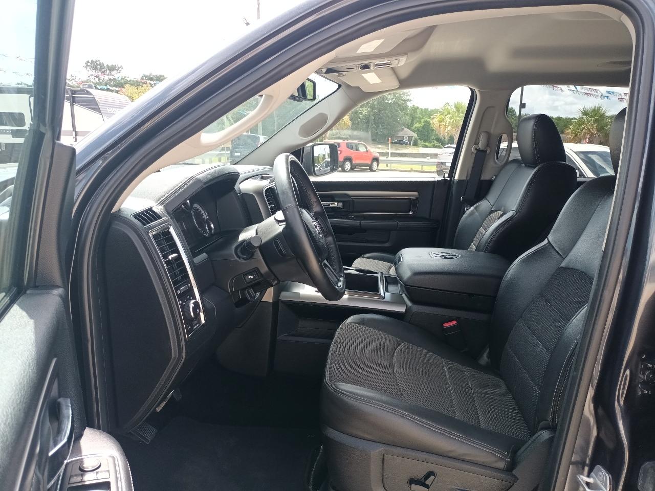 RAM 1500 Sport Crew Cab SWB 2WD 2014