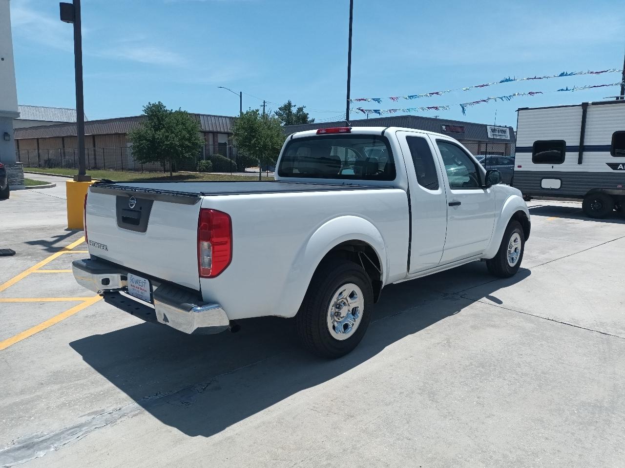 Nissan Frontier S King Cab 2WD I4 at 2018