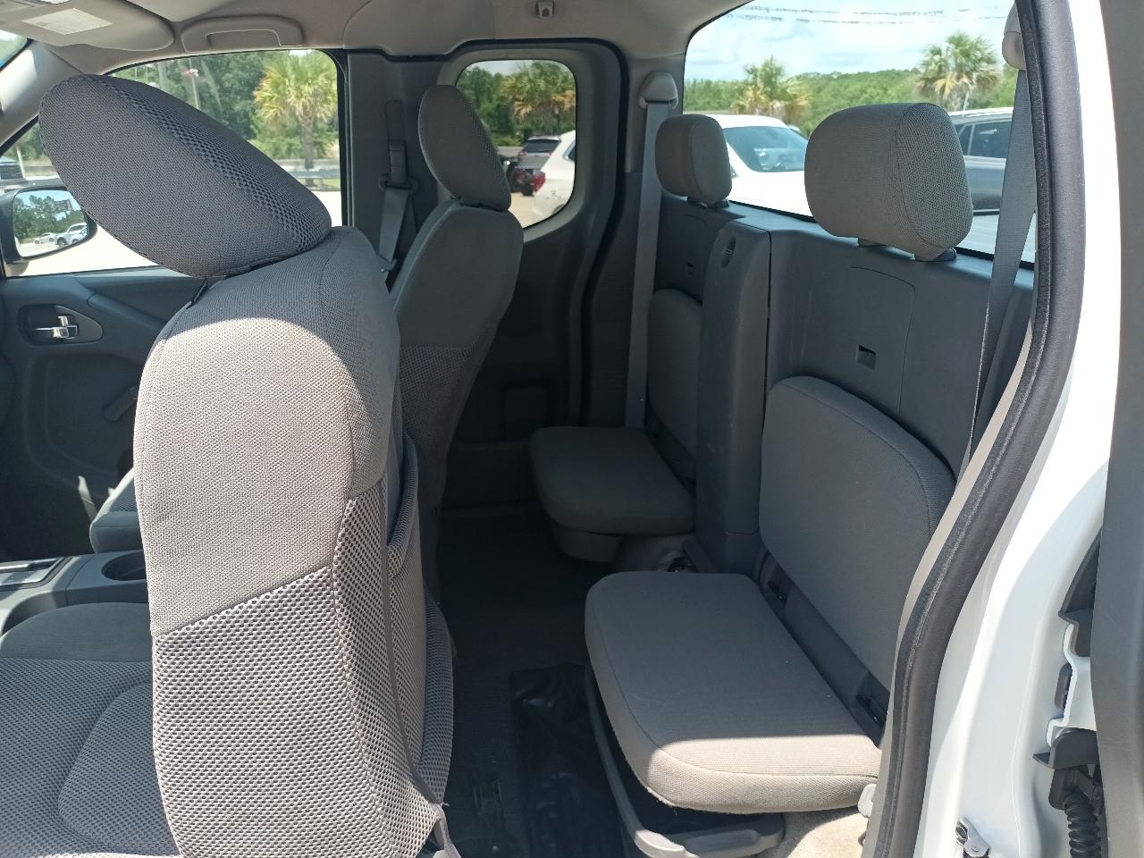 Nissan Frontier S King Cab 2WD I4 at 2018